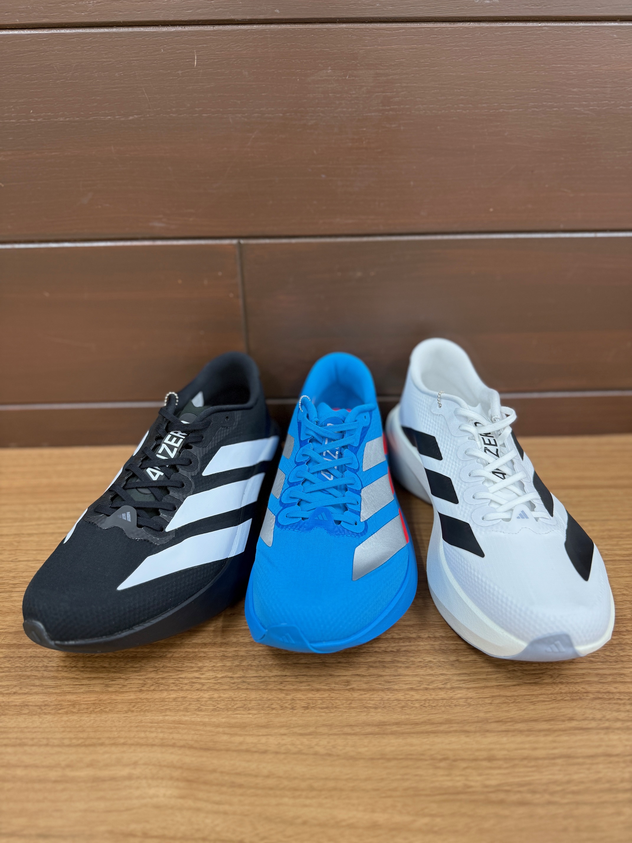 人気モデル ADIZERO EVO SL WOVEN 話題の新作！adidas「ADIZERO EVO SL WOVEN」入荷しました